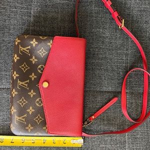 Louis Vuitton vintage crossbody purse